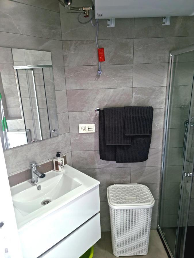 Apartamentos Elemar Free Luggage Storage Málaga Esterno foto