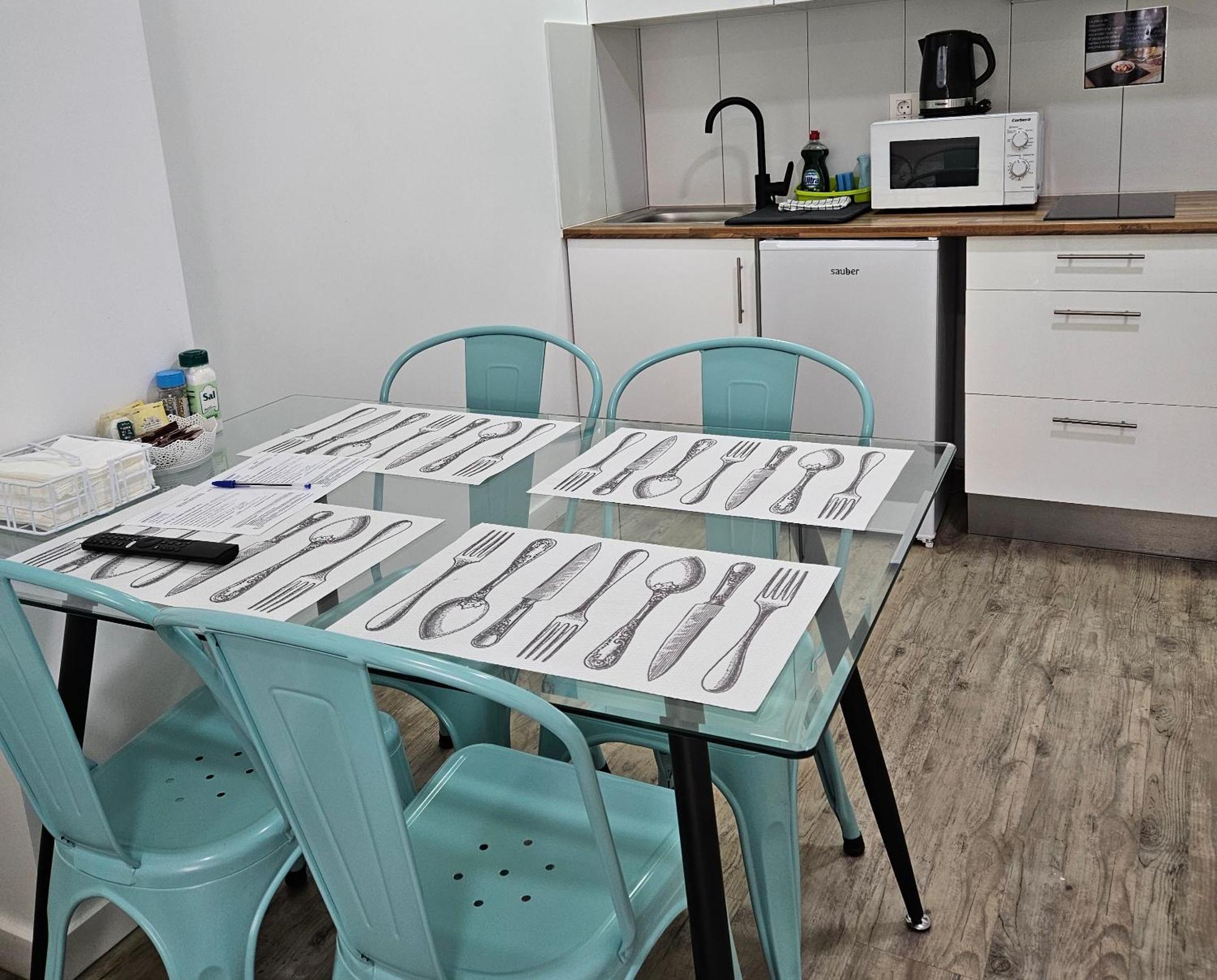 Apartamentos Elemar Free Luggage Storage Málaga Esterno foto